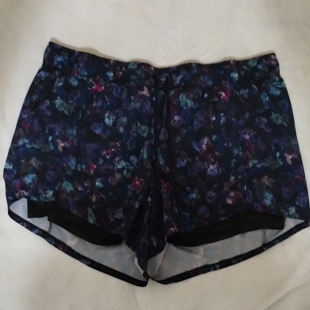 Avia Women's Size XXXL Black Floral Performance Running Shorts